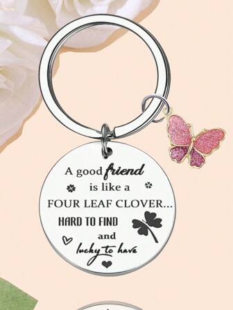 1 件女士青少年女孩粉色蝴蝶吊坠标语好朋友就像四叶草难寻且幸运拥有心形蝴蝶图案雕刻圆形不锈钢钥匙扣可爱时尚休闲优雅风格汽车钥匙扣钱包包吊坠背包汽车吊坠适合最好的朋友/闺蜜/闺蜜/友谊生日感恩节圣诞节新年礼物汽车配件哥特 Y2k 礼物创意