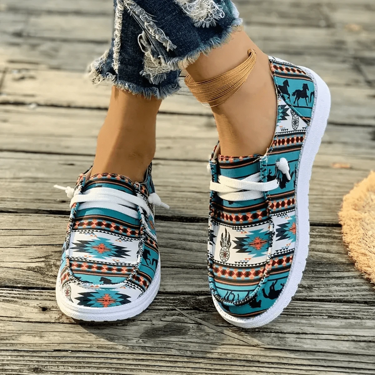 1 Pair Women Skateboard Shoes, Bohemian Tribal Pattern, Casual