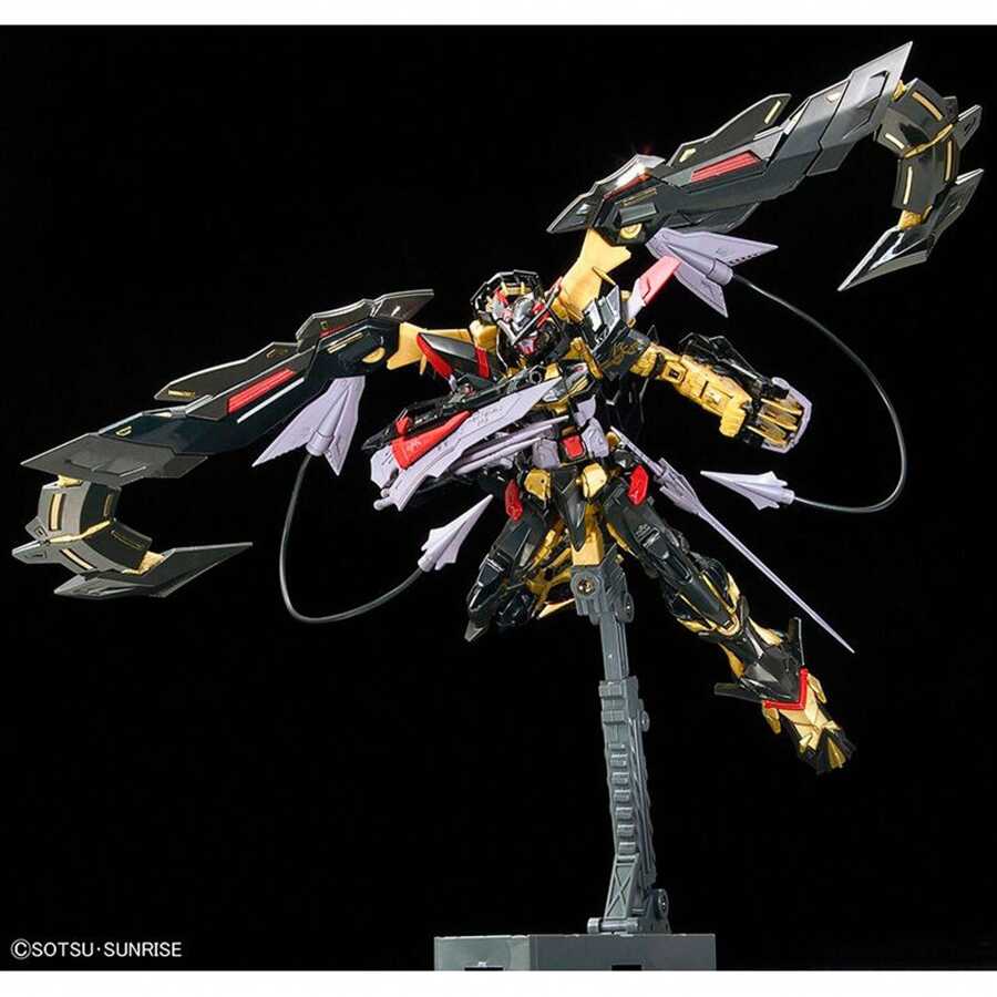KIT DE MODÈLE DE FIGURINE GUNDAM ASTRAY GOLD FRAME AMATSU