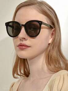 1 chiếc kính thời trang tròn nhiều màu sắc thời trang dành cho nam và nữ, dùng trong nhà/ngoài trời theo mùa, phụ kiện trang trí trang phục hàng ngày, thích hợp để trang trí tiệc và chụp ảnh, sử dụng trang phục cơ bản hợp thời trang thu đông cho phụ nữ, quần áo công sở, quà tặng thường ngày, phụ kiện đi biển cho phụ nữ, kính râm thời trang - màu đen - Xem 2