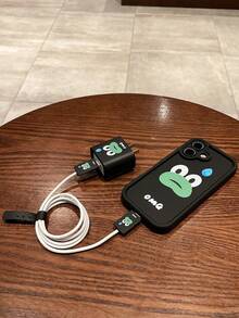 5 件/套手机配件：1 个手机壳 + 1 个充电器端口保护器 + 2 个数据线端口保护器 + 1 个电缆缠绕带，UV 印刷蛙眼设计，兼容 iPhone - 彩色 - 查看 4