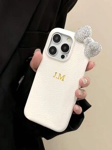 鳄鱼手机壳定制可爱韩国闪光闪亮蝴蝶结手机壳适用于 iPhone 16 15 14 13 12 11 Pro Max 个性化首字母名称 3D DIY 雕刻浮雕金色字母后盖烫印技术奢华荔枝纹皮革防震壳皮革半壳手机壳节日礼物送给情侣朋友家人自己孩子 - 黑與白 - 查看 4