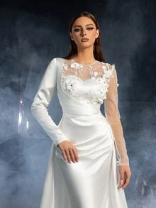 Faeriesty 优雅圆领长袖鱼尾婚纱，饰以精致花卉刺绣，廓形挺括——完美适用于婚礼仪式、正式晚宴、黑领结活动、红毯场合、奢华庆典，是新娘的理想之选。 - 白色 - 查看 9