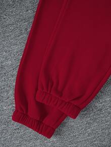 Conjunto de dos piezas para mujer con sudadera con capucha de cuello redondo y pantalones de chándal para otoño e invierno, cómodo para el hogar, deportes y tiempo libre. Sudadera y pantalones de chándal de forro polar con estampado de letras simples "Brooklyn New York"