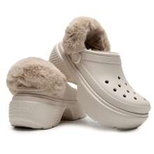 Crocs Zuecos acolchados de algodón, ligeros y cálidos, con forro esponjoso, zapatillas de estar por casa transpirables y con diseño deslizante. Código de estilo: 208546-160 - Gris cemento - Ver 7