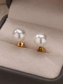 1Pair Minimalist Small Pearl Stud Earrings For Women Faux Pearl Earrings Classic White Round Pearl Stud Earrings Wedding Jewelry Bridesmaid Gift