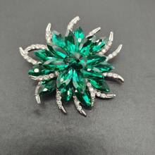 1 Ghim cài áo phong cách cổ điển thanh lịch, Phụ kiện trang trí thời trang phổ thông cho áo khoác, áo len, khăn quàng cổ, v.v. - màu xanh lá - Xem 8