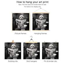 4 Stück/Set gerahmte einfarbige Leinwand Poster, Badezimmer Tiere lesen Zeitungen Malerei, Leinwand Wandkunst, Wandbild als Geschenk, für Schlafzimmer, Büro, Wohnzimmer, Café, Bar, Wanddekoration, Heim- und Studentenwohnheimdekorationen. Poster, Wandkunst, Zimmerdeko-Accessoires