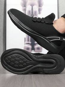 Men Casual Sports Running Outdoor Shock-Absorbing Super Lightweight Breathable Low-Top Lace-Up Athletic Sneakers