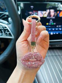 1 件水钻嘴唇设计钥匙扣，适合作为情人节礼物情人车饰包包饰品