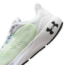 Under Armour UNDERARMOUR 女鞋，时尚运动鞋，适合健身训练，减震舒适透气休闲跑步鞋 - 淺灰色/綠色 - 查看 5