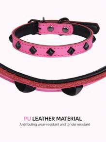 1 件单排黑色铆钉宠物狗项圈，可调节项圈采用耐用 PU 皮革和黑色铆钉装饰制成。