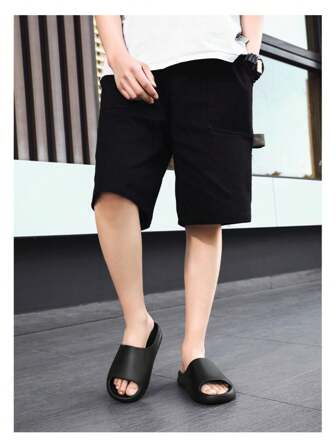 男女皆宜的凉鞋，女士厚底露趾鞋，家居拖鞋，女士淋浴时穿的浴室拖鞋。小一码