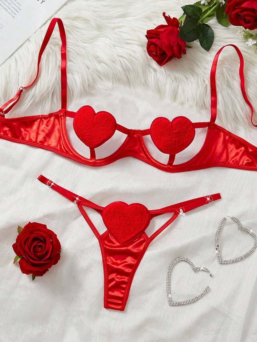 2 件套女士高级内衣套装 - 心形镂空聚拢文胸和内裤，适合情人节和蜜月浪漫