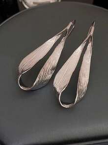1 对优雅金属合金泪珠几何夸张个性化派对和节日耳环，日常高霜风格耳环 - 水滴形葉子耳環 - 查看 3