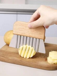 1pc Stainless Steel Wavy Cutting Knife With Wooden Handle, Wavy Potato Slicer, Creative Fruit And Vegetable Decorative Cutter, Suitable For Potatoes, Carrots, Cucumbers, Household Kitchen Tool, Random Wooden Handle Texture - Multicolor - View 4