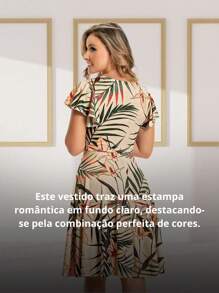 Vestido Estampado com Rodado Decote V Transpassado Moda Evangélica Romântico