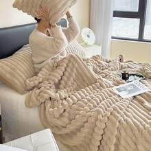 1 chiếc chăn lông hai mặt, chăn phủ ghế sofa sang trọng, chăn điều hòa đa năng thích hợp cho việc ngủ trưa tại nhà hoặc văn phòng - Màu Khaki - Xem 6