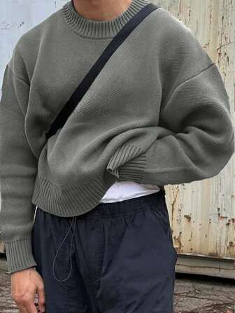 Men's Streetwear American Style Casual Solid Color Long Sleeve Sweater, Round Neck, Loose Fit, Dropped Shoulder, Short Style Knit Top, Suitable For Spring, Autumn & Winter