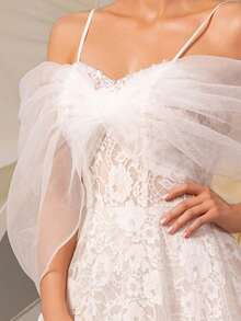 New Autumn Elegant Wedding Dress With Heavy Lace Patchwork, Mesh Detailing, Open Shoulder, And Train