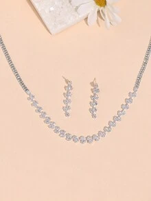 1 Bộ gồm 1 Đôi Hoa Tai + 1 Dây Chuyền + 1 Hộp Quà Tặng, Dây Chuyền Và Hoa Tai Mặt Lá Phong Rỗng Zirconia Lấp Lánh Sang Trọng Tối Giản Của Hàn Quốc Dành Cho Nữ, Bộ Trang Sức Dự Tiệc Cưới Cô Dâu - Bạc - Xem 9
