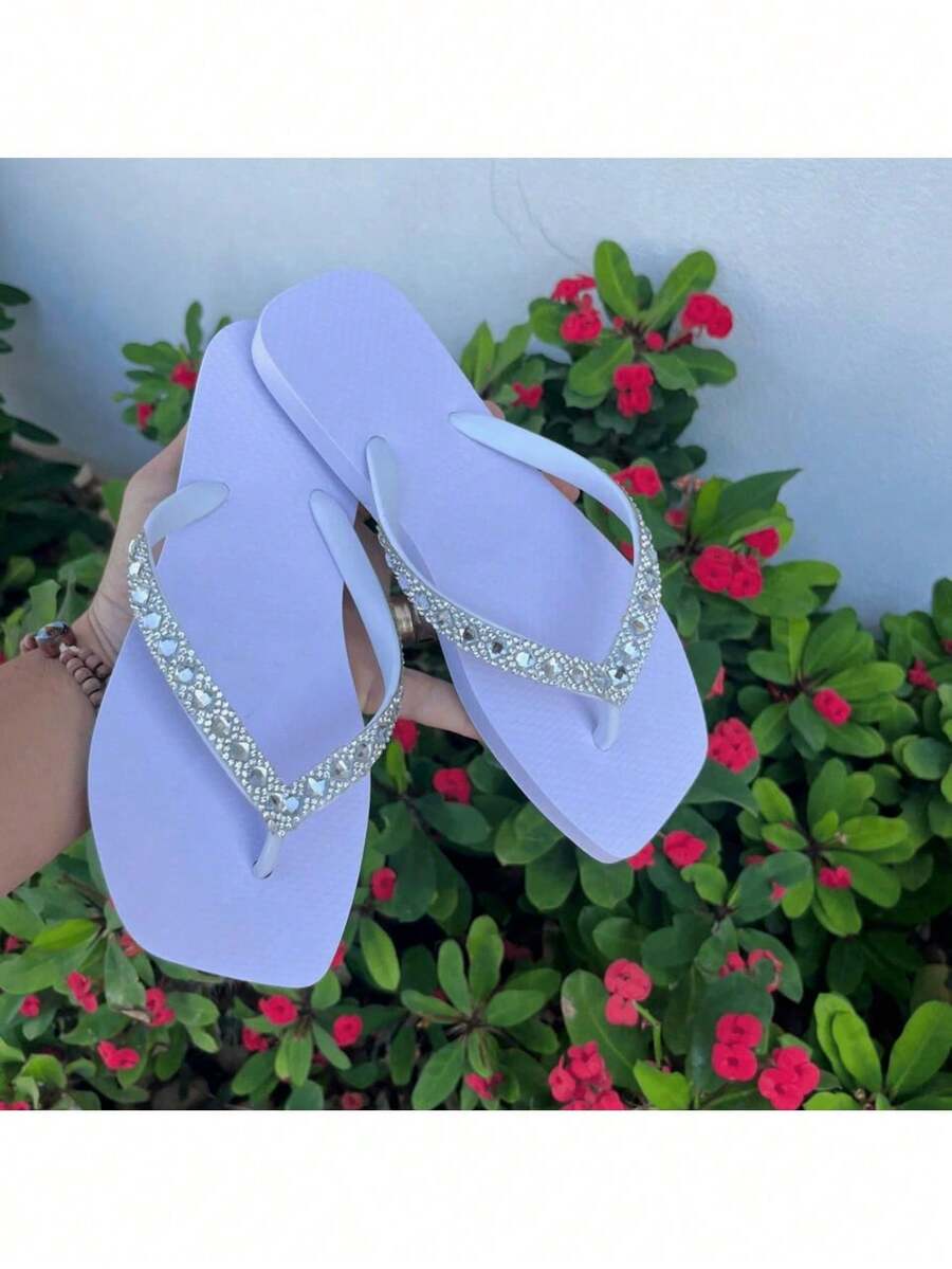 Havaianas Women's Flat Flip Flops With Rhinestone Detail - Perfect For Summer - trắng - Xem 1