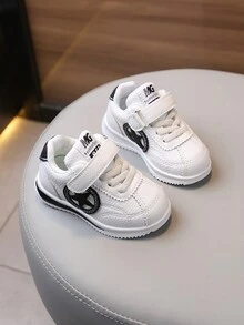 1 paire de chaussures à semelle souple avec boucle et attache, en matériau  confortable, convient aux garçons, filles et bébés, pour les sports extérieurs et le port casual, toutes saisons