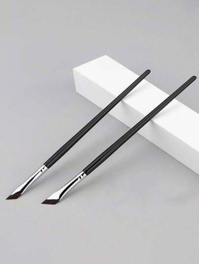 2pcs Synthetic Fiber Brushes With Smooth Texture, Ideal For Precise And Effortless Eye Makeup And Brow Shaping Including Eyeliner, Eyebrows, Tear Trough, And Smile Lines In Black. Ultra-Fine Tip Eye Makeup Brushes, Eyebrow Brush, Eyeshadow Brush, Brush