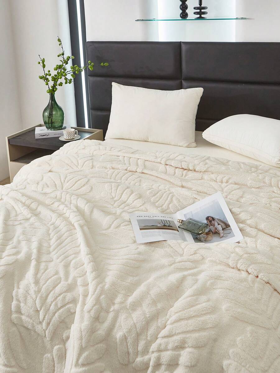 1pc Velvet Jacquard Solid Color Blanket, Modern Style Polyester Banana