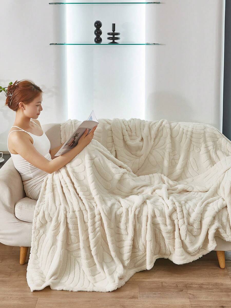 1pc Velvet Jacquard Solid Color Blanket, Modern Style Polyester Banana