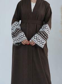 1 chiếc Abaya thanh lịch, giản dị, chất liệu polyester, màu trơn, thoáng khí, ôm dáng, thêu họa tiết thời trang, phù hợp cho nữ mặc hàng ngày vào mùa xuân, hè và thu. - Nhiều màu - Xem 17