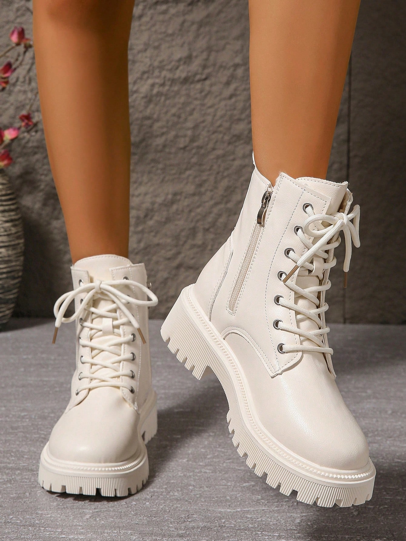 بوت نسائية جديدة كاجوال لشتاء