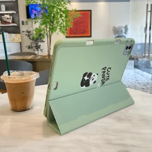 Apple 1 件绿色 PU 皮革可爱熊猫贴花保护套，带三折支架和笔槽，适用于所有 iPad 型号 - 綠色 - 查看 5