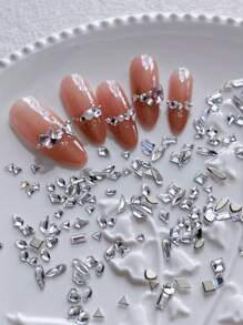 50Pcs/Pack Assorted Rhinestones, Heart & Diamond Shaped Flat Back Crystal Nail Art Decorations, Super Glitter, Suitable For Nail Salons & Personal Use Nail Supplies Nails Nail Charms Nail Gems