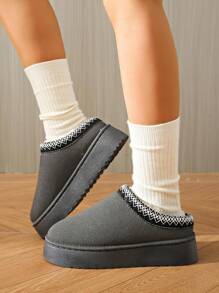 女士圆头毛绒内衬加厚软底低跟短靴保暖防滑室内休闲舒适雪地靴冬季新品