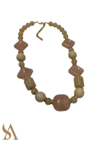 SHORT RESIN NECKLACE IN LIGHT BEIGE AND LIGHT PINK SHADES - 淺粉色 - 查看 4