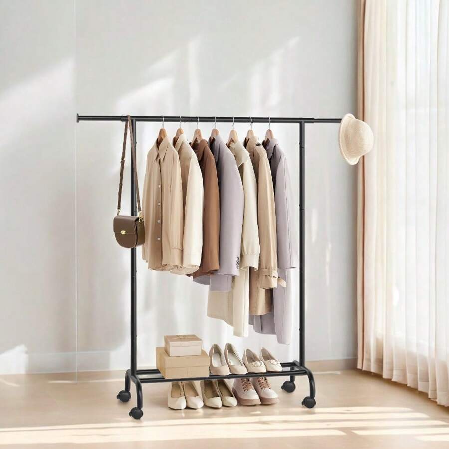 SONGMICS Porte-Manteau à Roulettes, Portant à Vêtements Extensible en Métal, avec Étagère de Rangement Surélevée, 40 x (83-120) x 156 cm, Capacité Totale 45 kg, Noir d'Encre - Noir - Voir 1