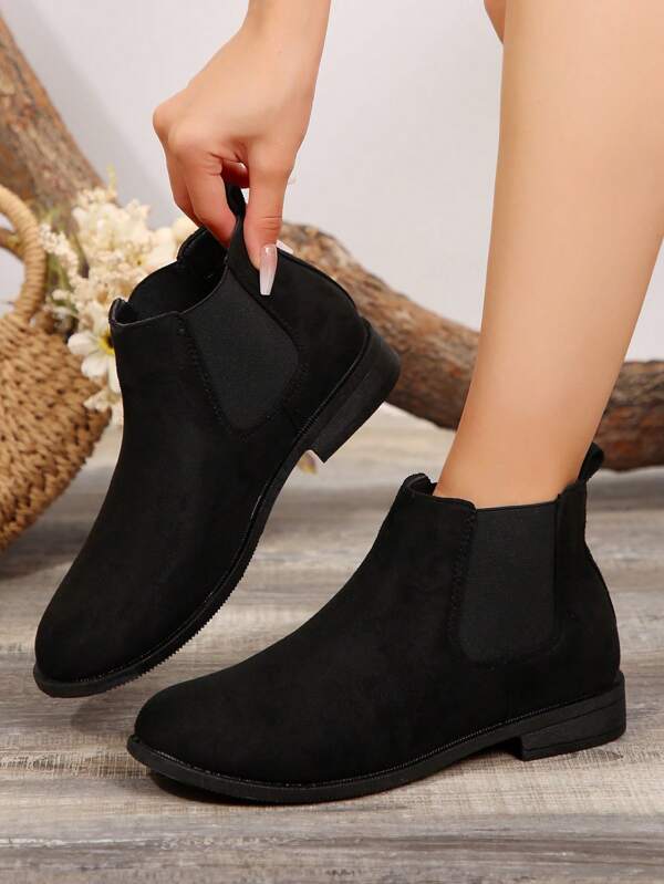 Botas femininas de salto baixo vintage com bico redondo Chelsea Short Tube Slip-On, estilo britânico confortável