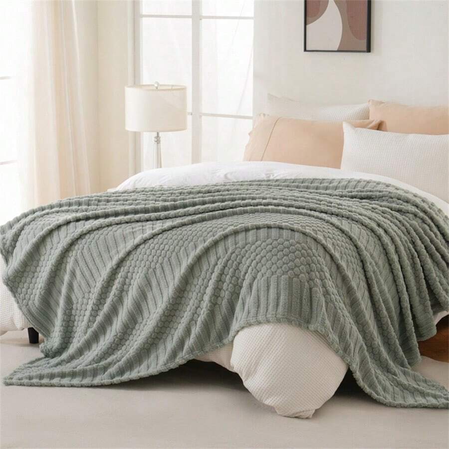 1 pièce Couverture en flanelle polaire rayée douce et moelleuse, lavable en machine, non pelucheuse, pour usage à la maison/au bureau/dans la voiture/en voyage/en fête, convient pour la chambre à coucher, cadeau d'anniversaire ou de remise des diplômes