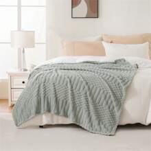 1 pièce Couverture en flanelle polaire rayée douce et moelleuse, lavable en machine, non pelucheuse, pour usage à la maison/au bureau/dans la voiture/en voyage/en fête, convient pour la chambre à coucher, cadeau d'anniversaire ou de remise des diplômes