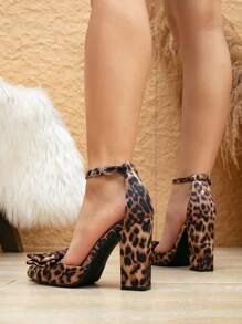 Fall/Winter 2025 Women Elegant Pointed Toe Bowknot Leopard Print Hollow Out Slip-On Thick High Heels Shoes For Party/Banquet,Elegant,Women Pumps