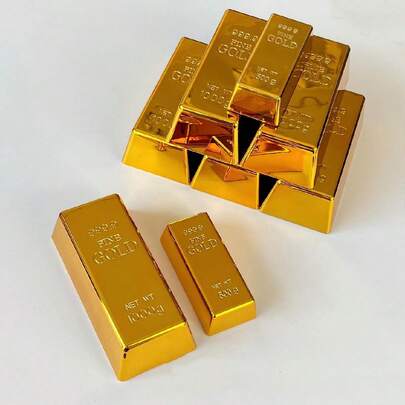 空心仿金条，可用作装饰道具、节日金条、风水招财摆件、吉祥护身符，适合家居和办公室拍照，也是生日、万圣节、圣诞节和新年礼物的理想选择。