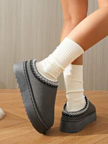 女士圆头毛绒内衬加厚软底低跟短靴保暖防滑室内休闲舒适雪地靴冬季新品