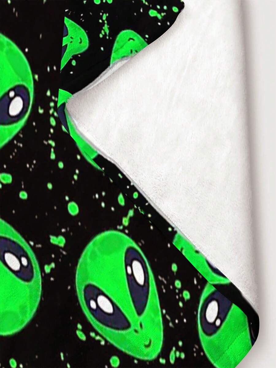 1pc UltraSoft Flannel Blanket, Personality Design Skull Pattern