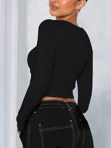 Women's Basic Solid Color Crew Neck Long Sleeve Fitted Cropped T-Shirt, Casual Y2K Chic Style, Spring/Autumn Black - Black - View 3