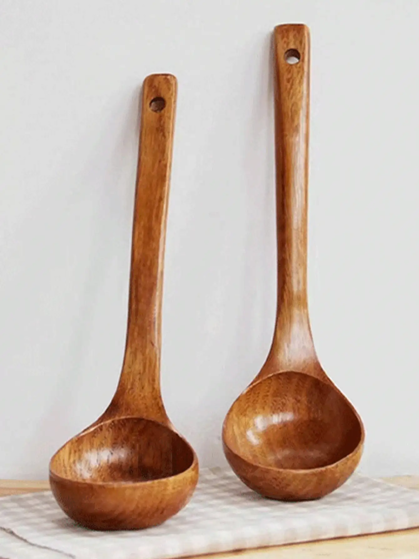 1 Stück Holzsuppen-Kelle, Holz-Porridge-Löffel mit langem Griff, handgefertigter Holzküchenlöffel, Holzrührlöffel für Zuhause, massiver Holzsuppen-Löffel, Holzlöffel, Suppenlöffel mit langem Griff für Kochtöpfe, zum Gebrauch von Holzlöffeln, Holzsuppen-Löffel mit langem Griff, für Gerichte, Reis, Salat, Küchenutensilien-Löffel, zum Kochen, Küche, Essen