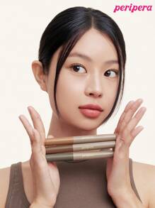 Peripera K-Beauty Paste 修容棒，面部塑形和修容棒，带柔软刷头，自然哑光覆盖，轻盈、光滑、丝绒质地，瘦脸鼻，自然渐变，古铜色棒，韩国彩妆 - 03 Grayish Cool - 查看 10