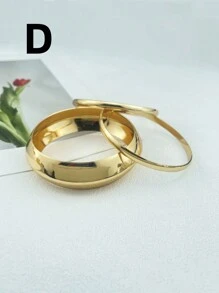 Conjunto de 3/2 pulseiras grossas retrô simples punk, atemporal, douradas e acessórias femininas. Observação: a superfície metálica pode apresentar pequenos arranhões.
