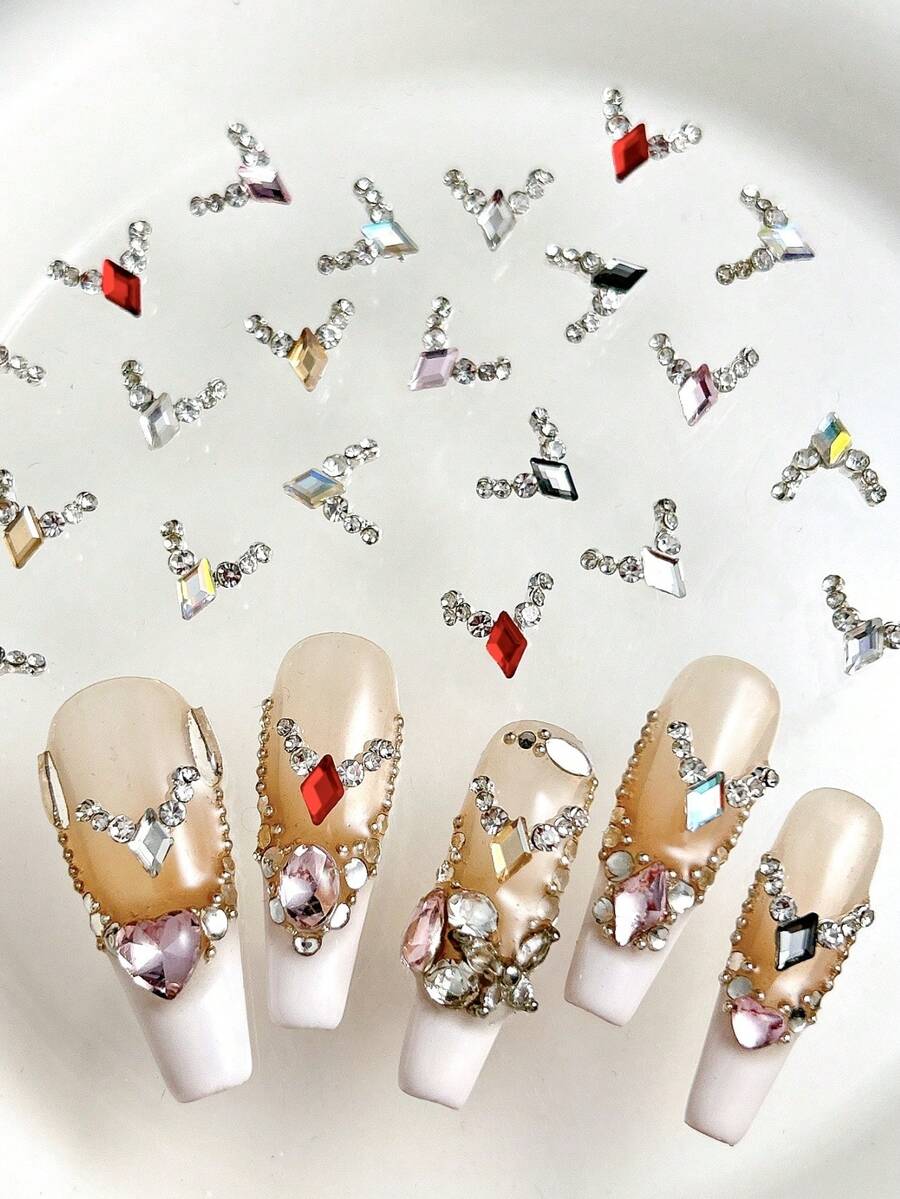 6 件随机组合闪亮钻石形鹿角形扁平指甲装饰 DIY 奢华元素 - 彩色 - 查看 1