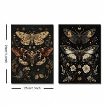 Lot de 2 affiches artistiques sans cadre au style gothique avec des motifs floraux botaniques et des papillons/papillons de nuit. Style esthétique sombre, académique, bohème. Peinture sur canevas minimaliste florale pour décoration de dortoir, appartement, salon, chambre à coucher, maison